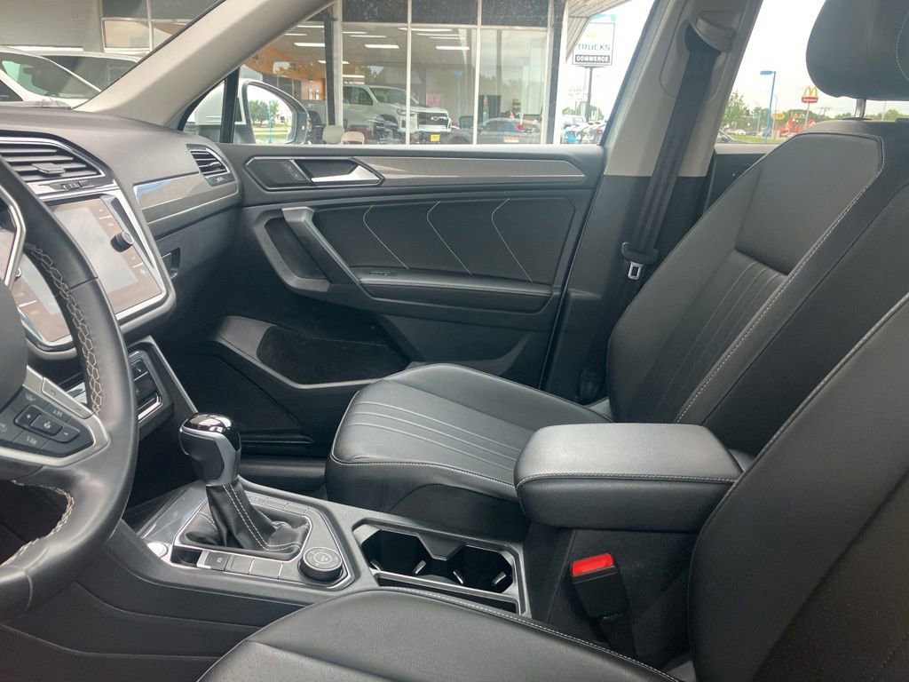 Used 2024 Volkswagen Tiguan SE AWD/4WD image 14