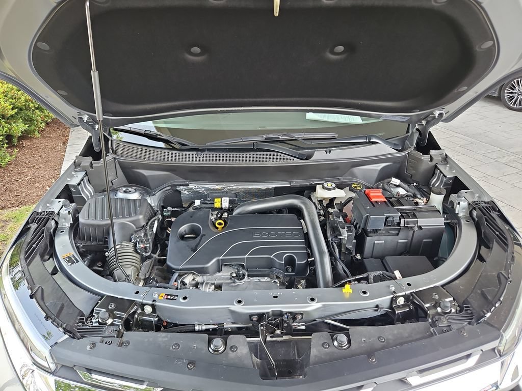 Used 2026 Chevrolet Equinox LT FWD image 34
