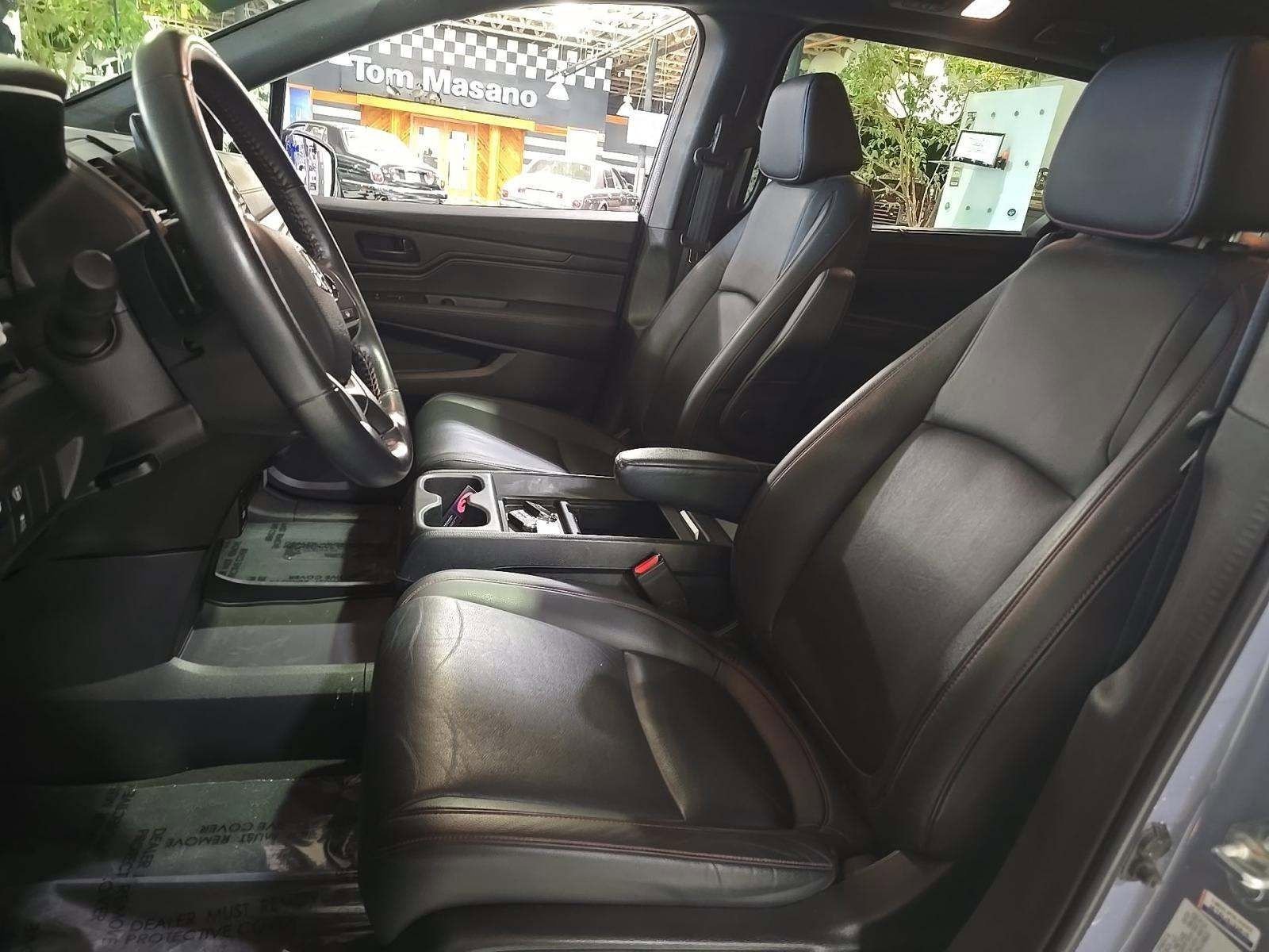 Used 2023 Honda Odyssey Sport image 6