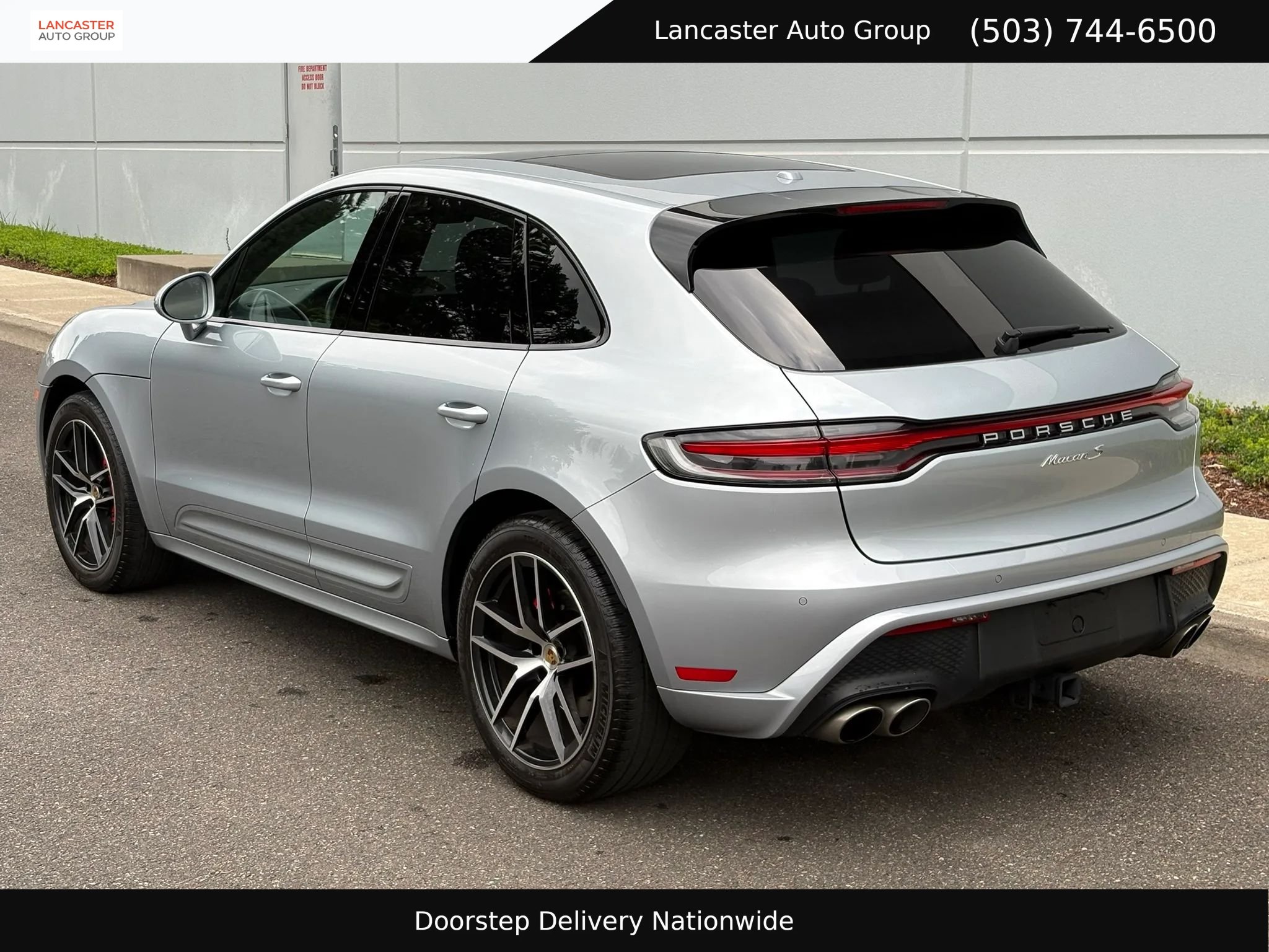 Used 2022 Porsche Macan S AWD/4WD image 4