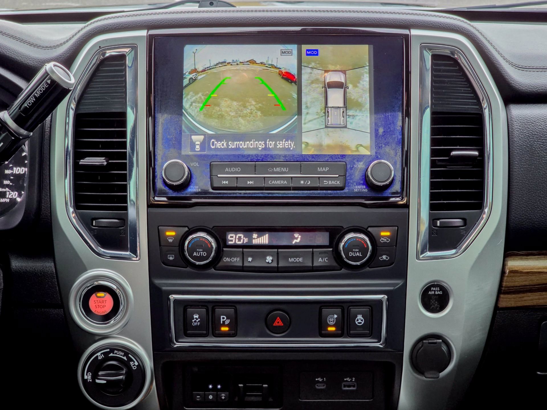 Used 2021 Nissan Titan SL w/ Moonroof Package image 36