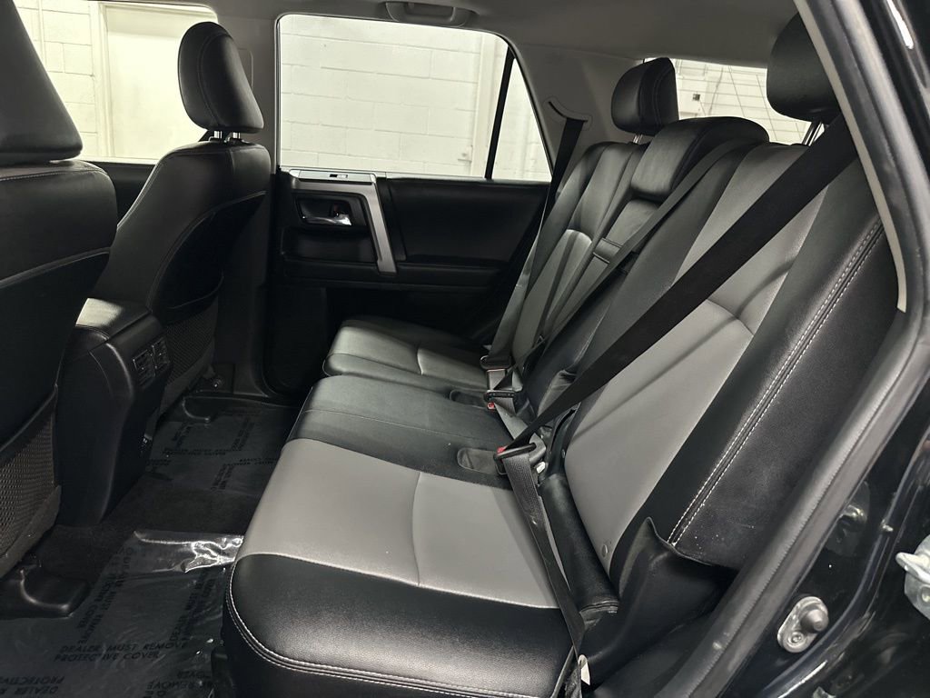 Used 2022 Toyota 4Runner SR5 Premium w/ Moonroof Package AWD/4WD image 33