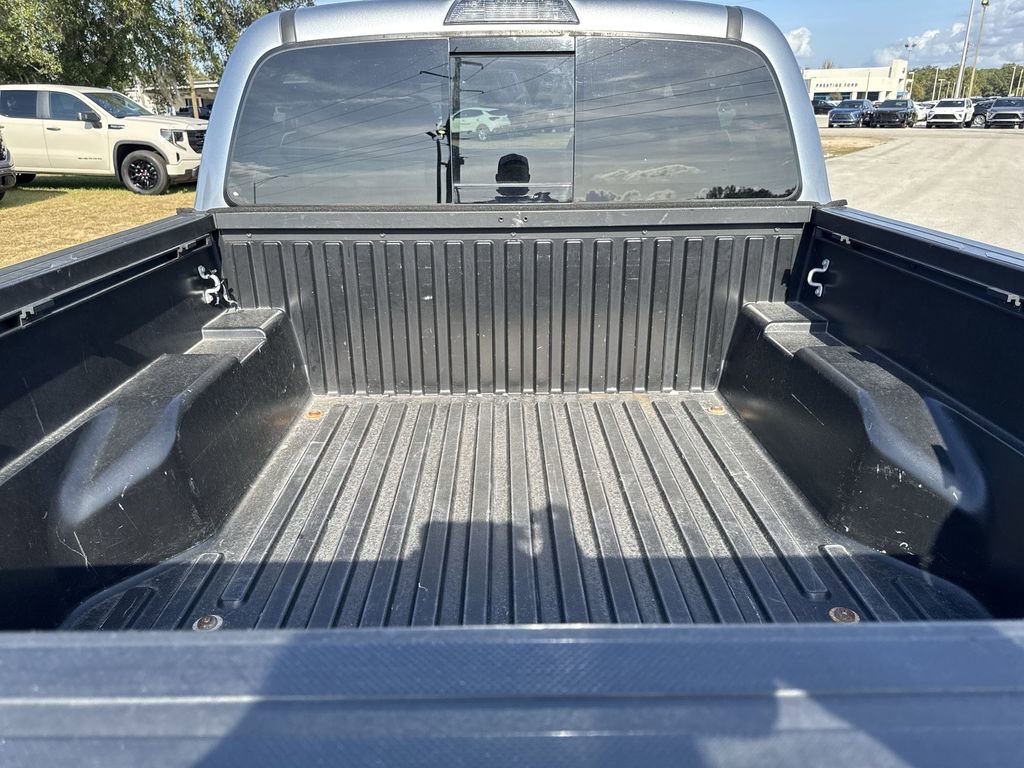 Used 2022 Toyota Tacoma TRD Off-Road image 29