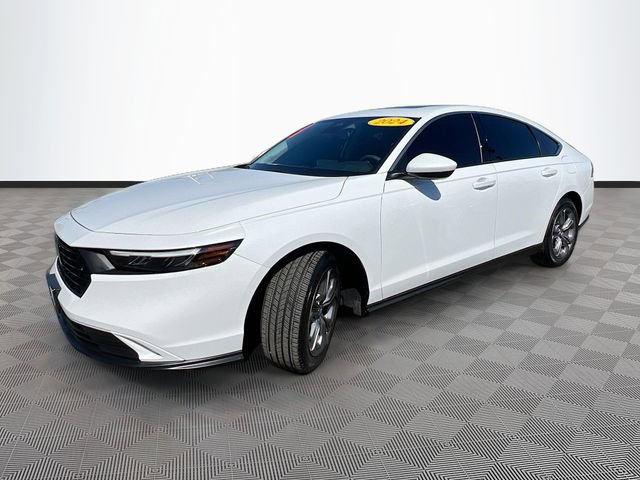 Used 2024 Honda Accord EX image 3