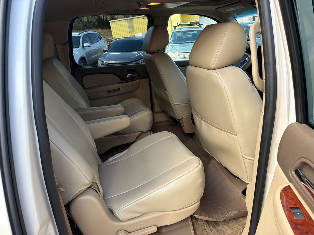Used 2013 Chevrolet Suburban LTZ AWD/4WD image 10
