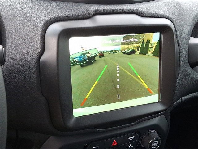 Used 2023 Jeep Renegade Latitude image 17