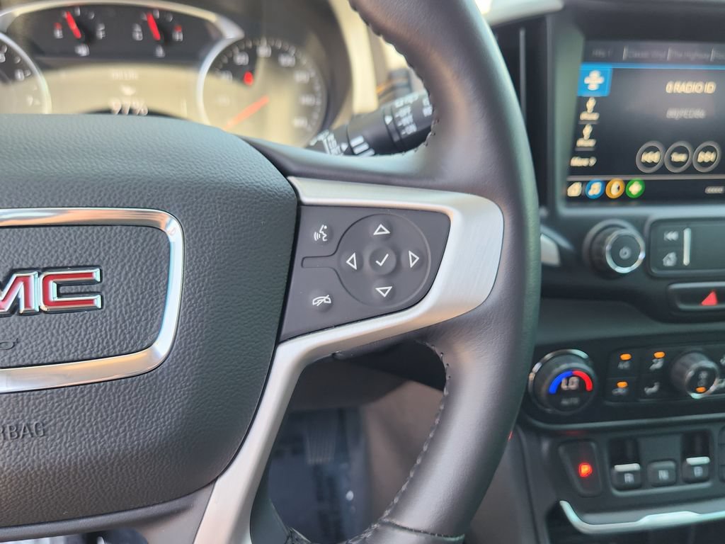 Used 2020 GMC Terrain SLT w/ Preferred Package AWD/4WD image 18