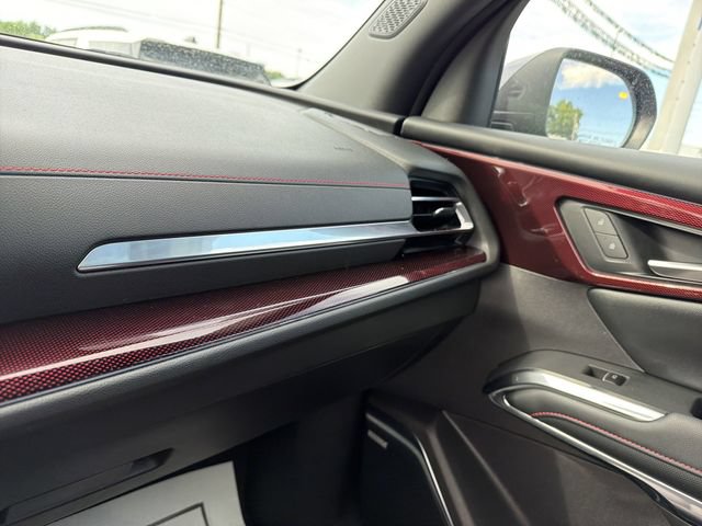 Used 2026 Chevrolet Traverse RS AWD/4WD image 24