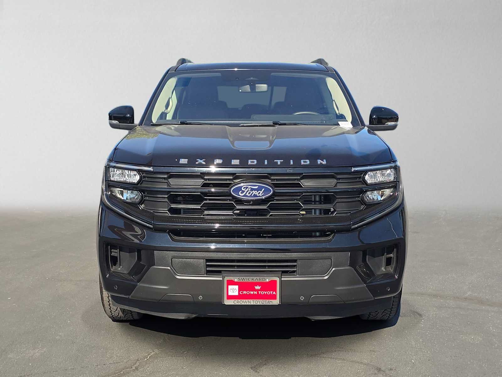 Used 2025 Ford Expedition Active AWD/4WD image 8