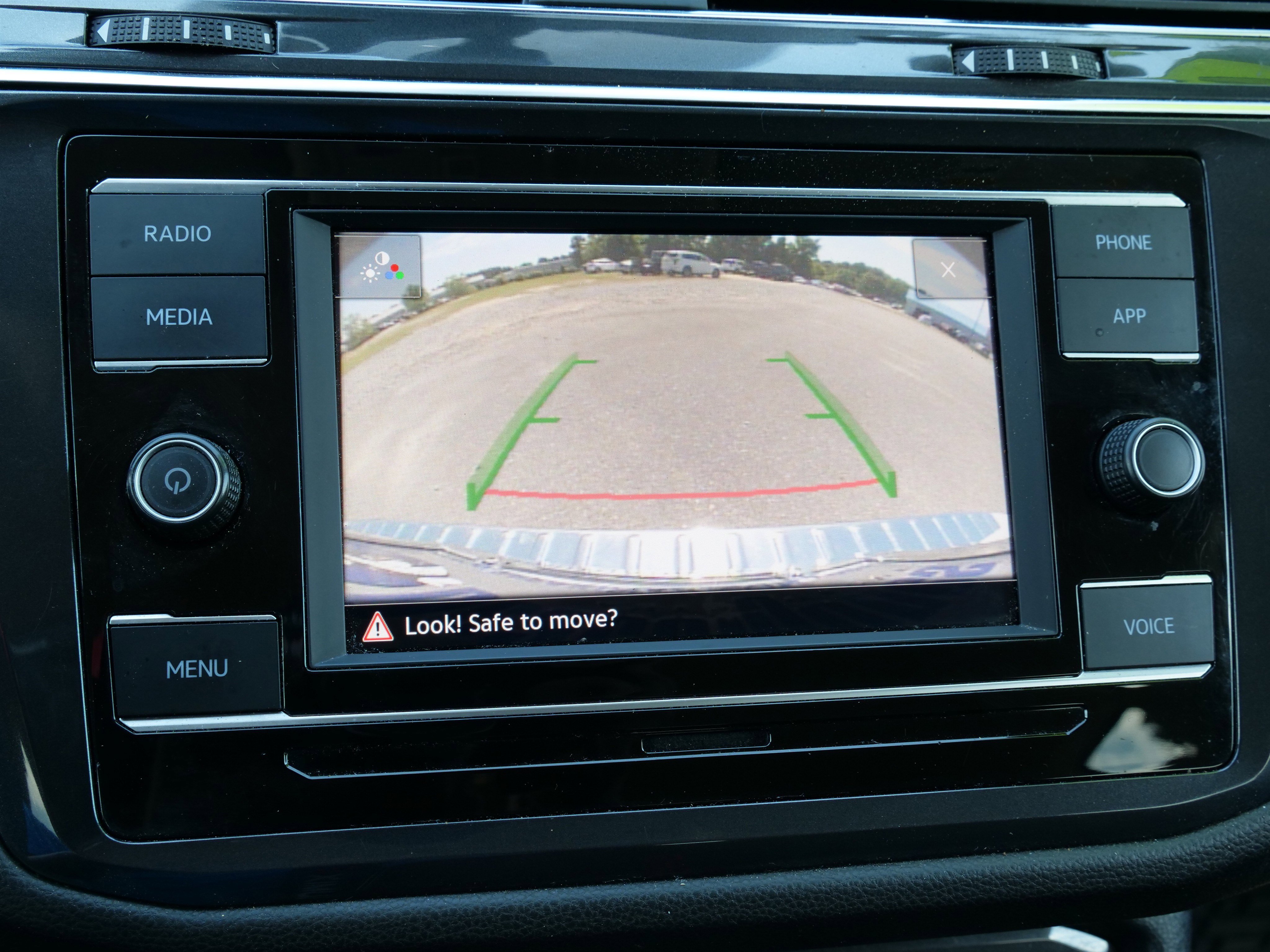 Used 2023 Volkswagen Tiguan S image 23