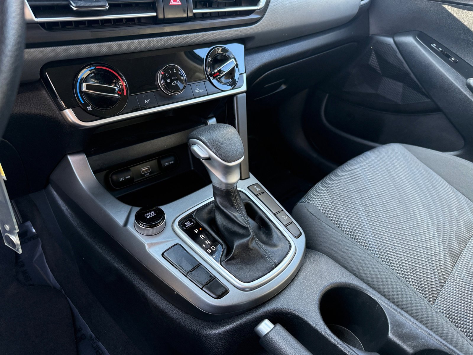 Used 2023 Kia Seltos LX image 13