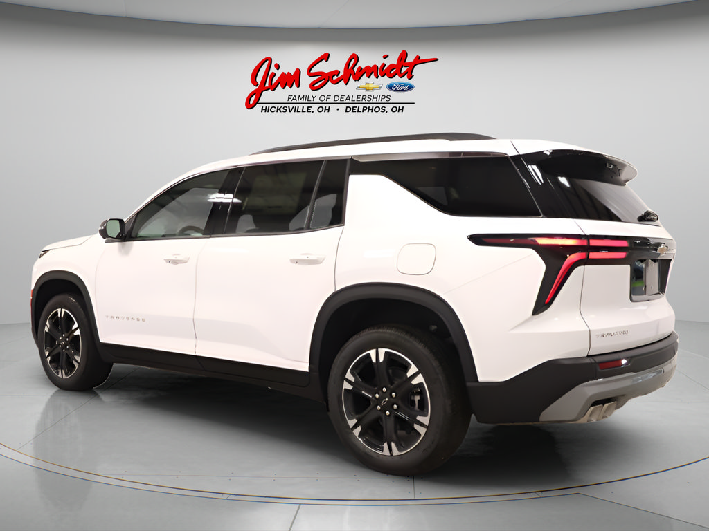 New 2027 Chevrolet Traverse LT w/ Sun and Wheel Package FWD image 4