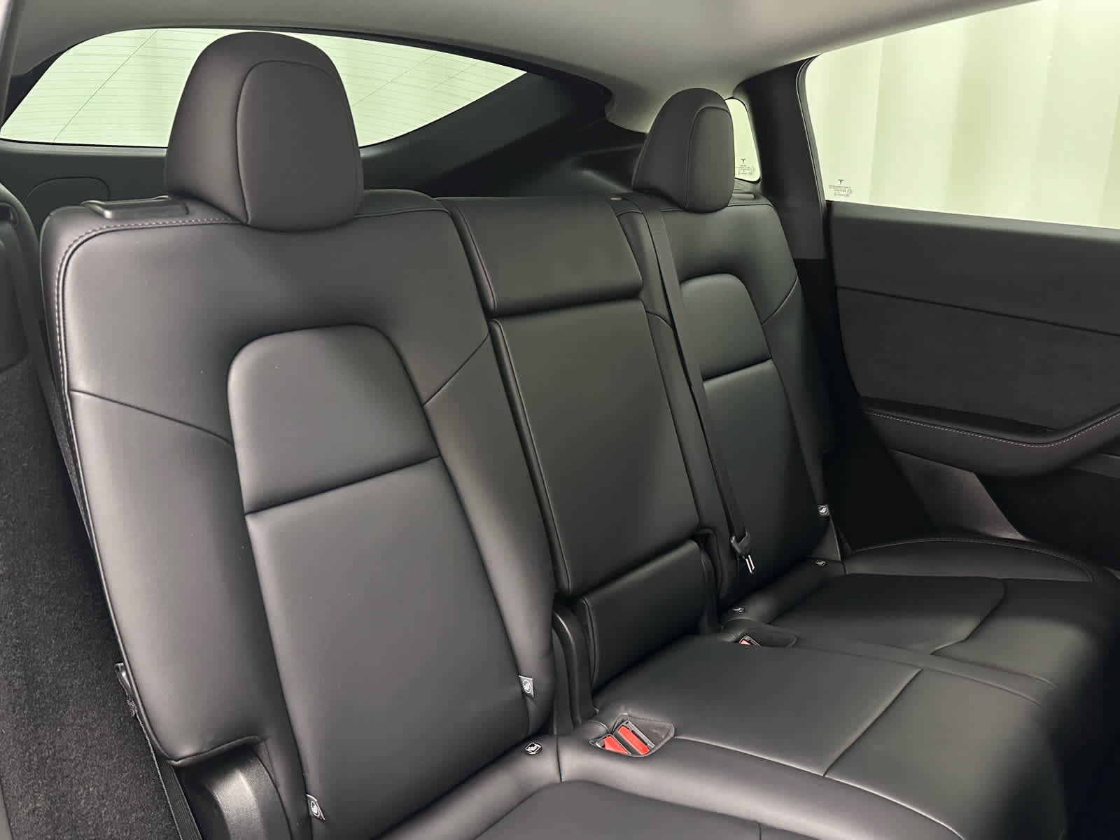 Used 2025 Tesla Model Y Long Range image 22