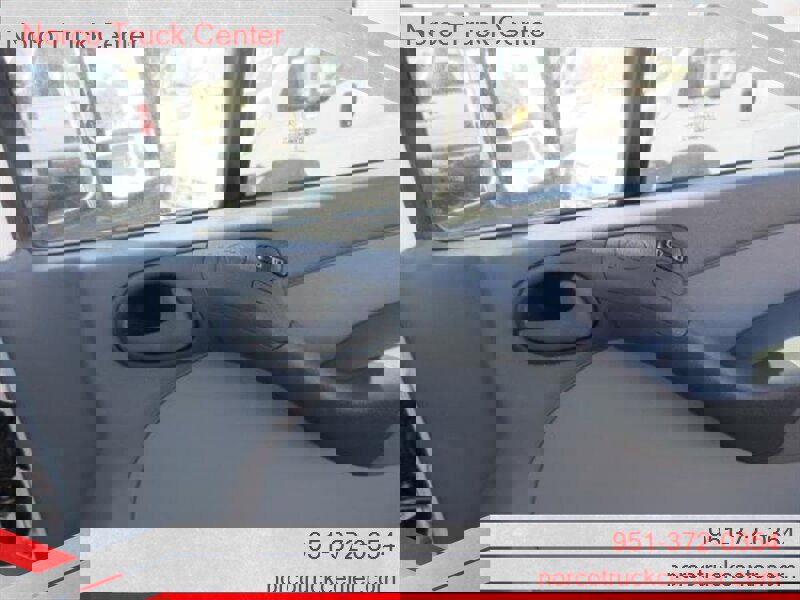 Used 2005 Dodge Sprinter 2500 image 7