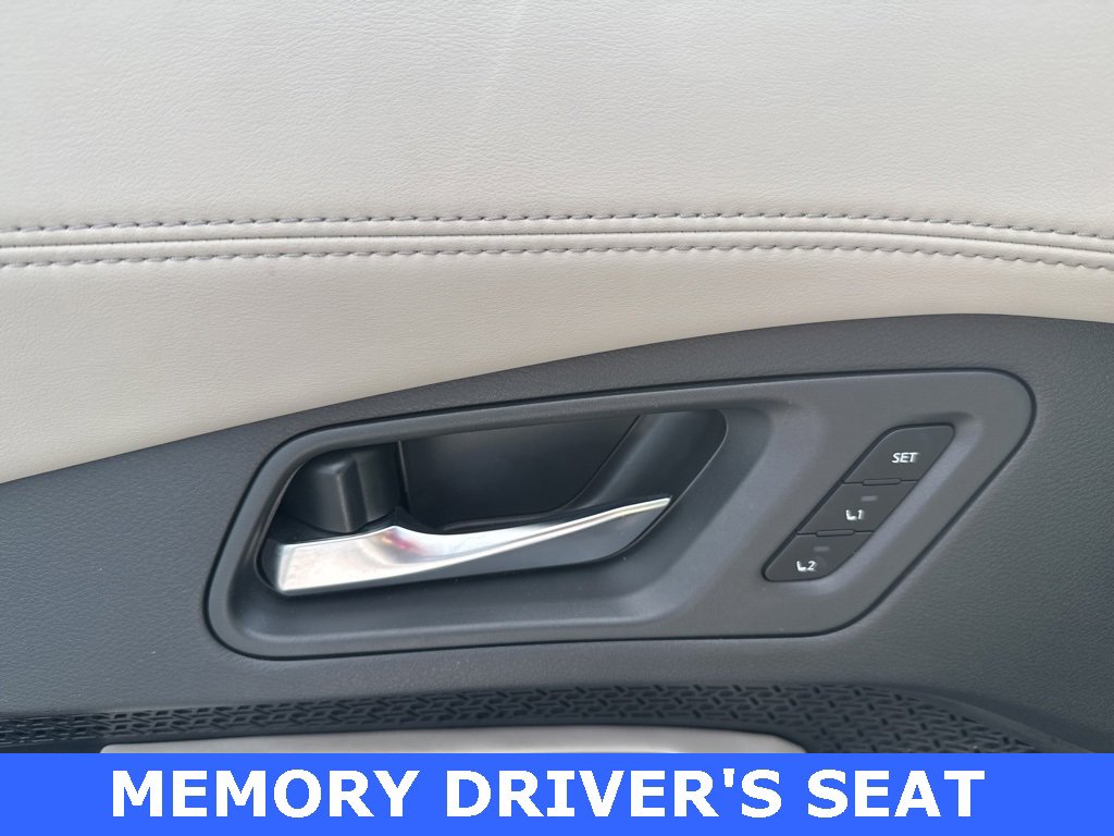 Used 2023 Nissan Ariya FWD image 14