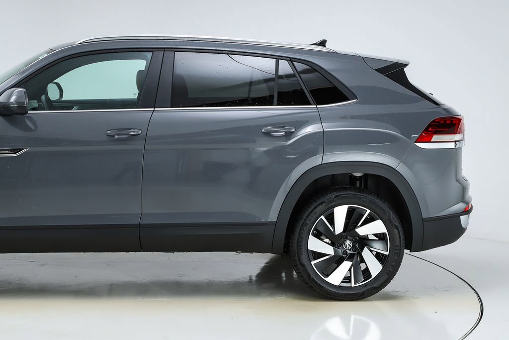 New 2026 Volkswagen Atlas Cross Sport SE image 4