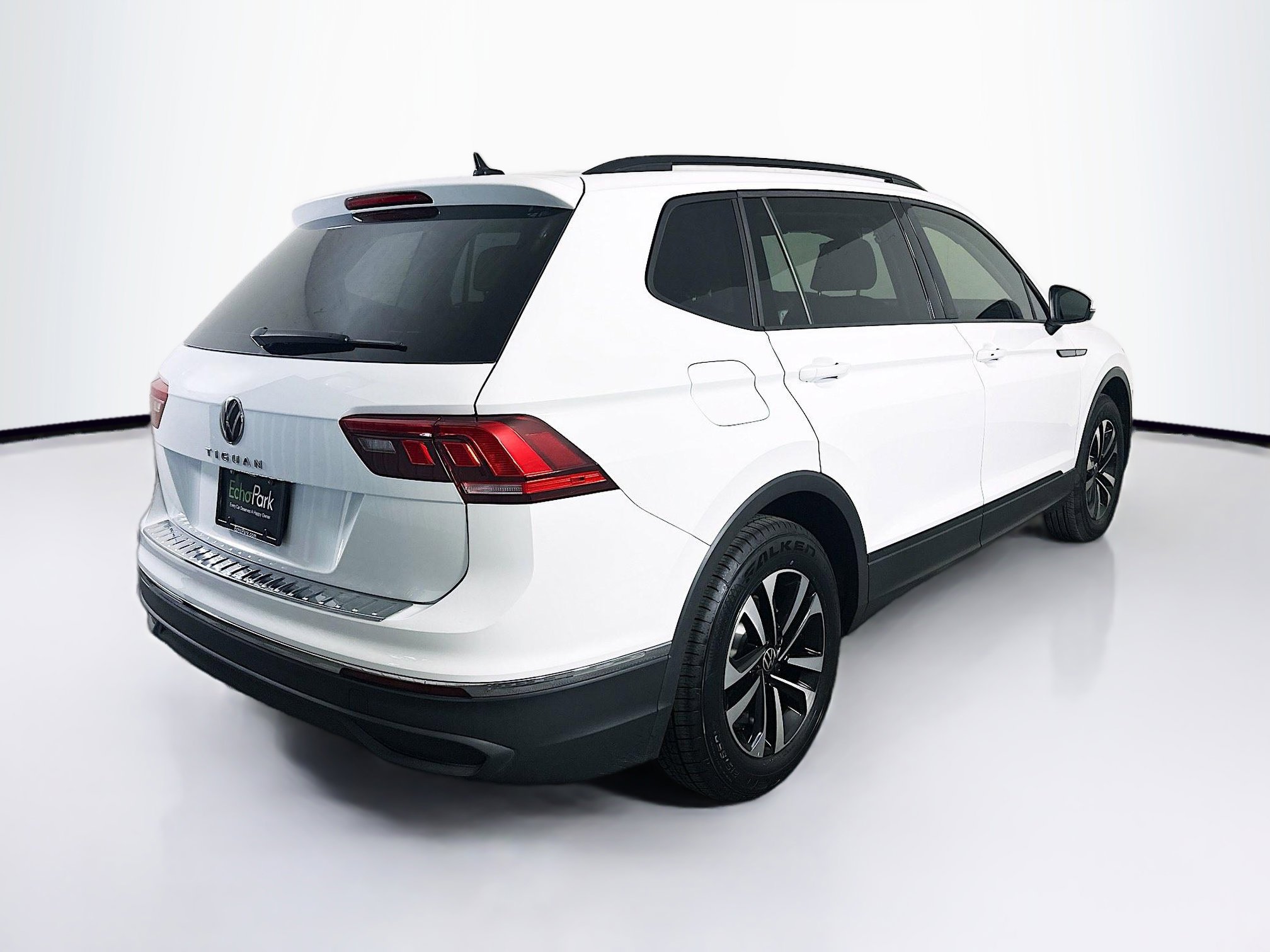 Used 2024 Volkswagen Tiguan S w/ MDO Package, Three-Row FWD image 9
