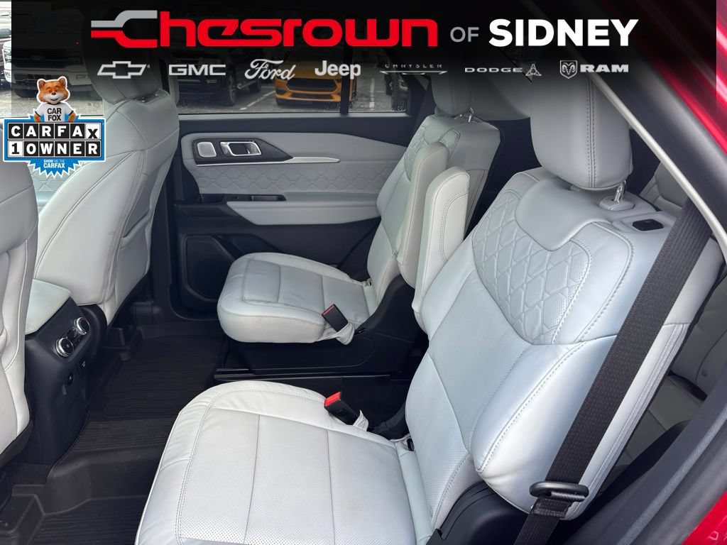 Used 2025 Ford Explorer Platinum w/ LUX Leather Package AWD/4WD image 29