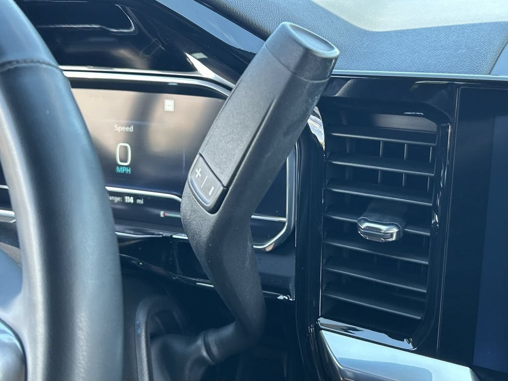 Used 2023 Chevrolet Silverado 1500 RST RWD image 16