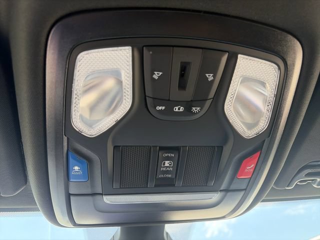 Used 2024 RAM 2500 Tradesman w/ Chrome Appearance Group AWD/4WD image 22