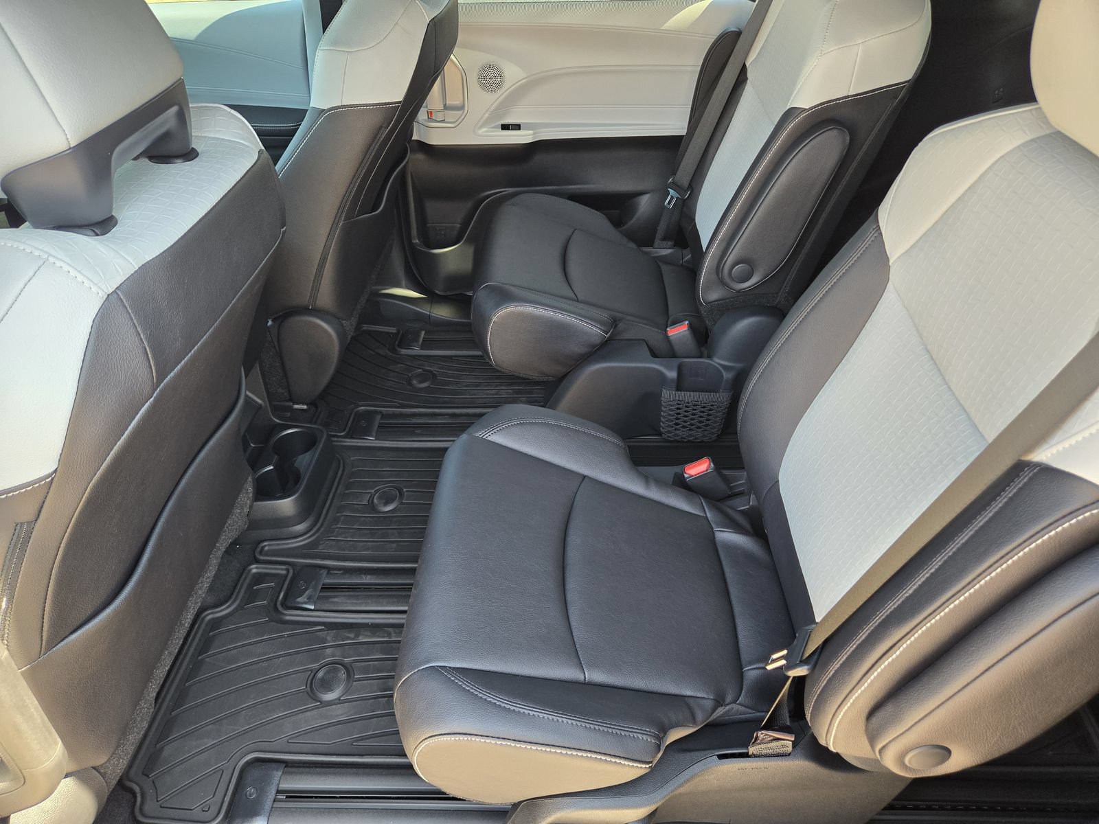 New 2026 Toyota Sienna XSE AWD/4WD image 24
