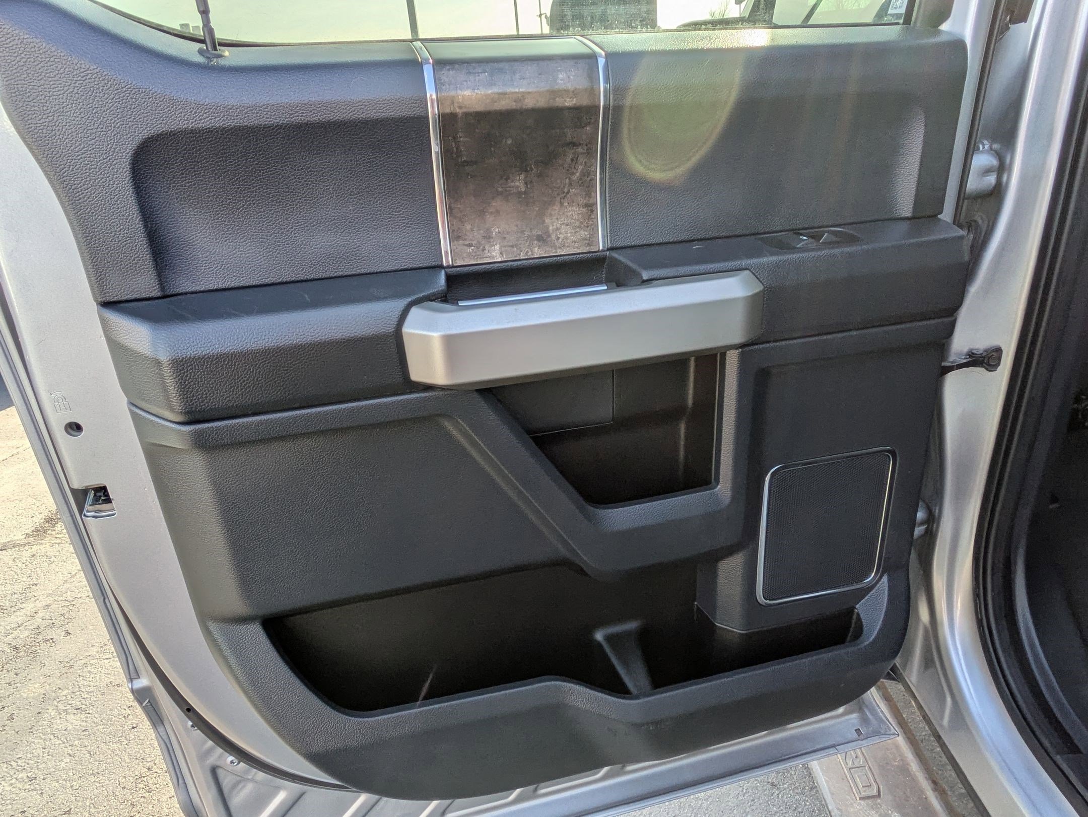 Used 2022 Ford F250 Lariat image 32