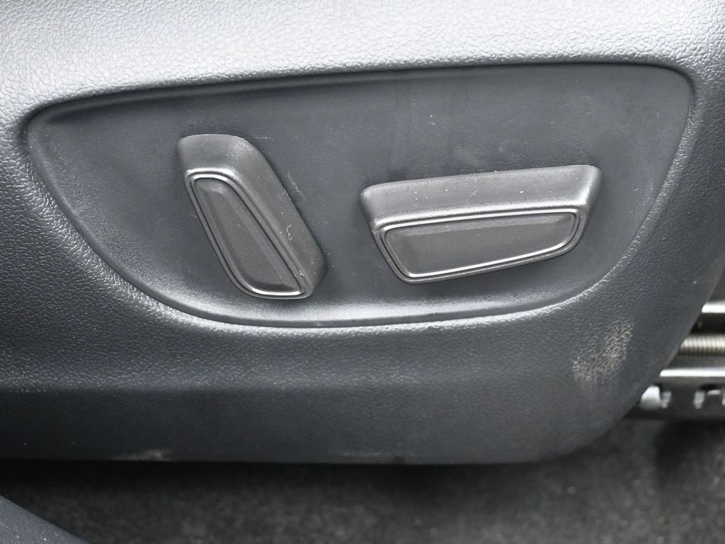 Certified 2023 Toyota Highlander XSE image 37