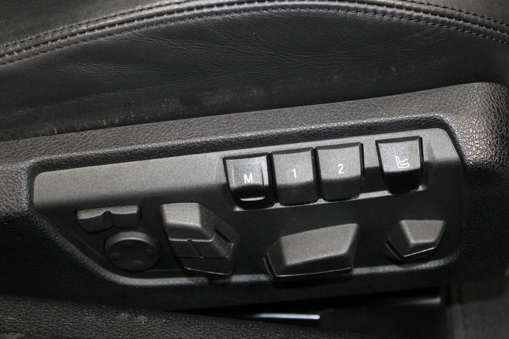 Used 2012 BMW 650i xDrive Coupe image 25