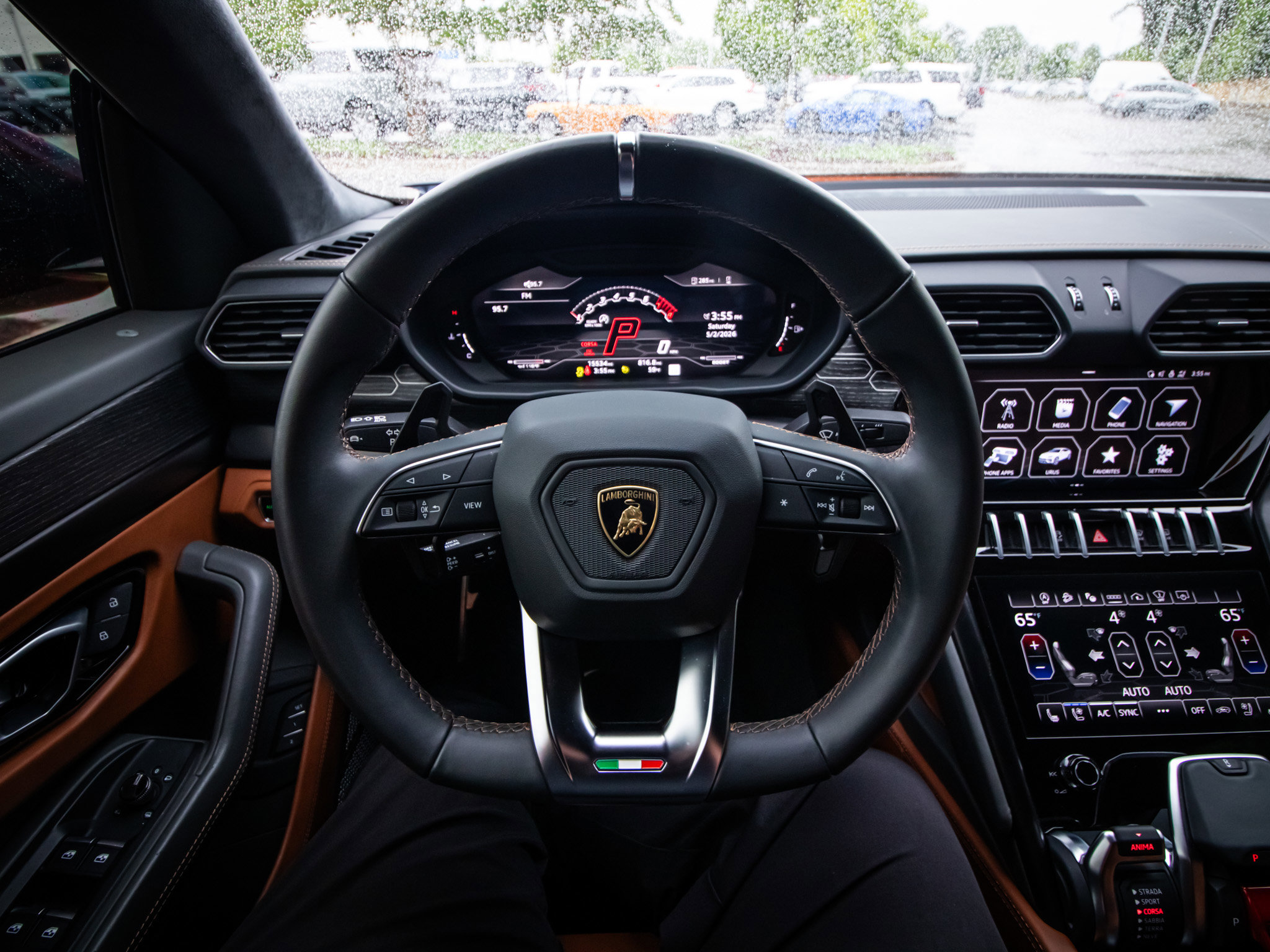 Used 2022 Lamborghini Urus AWD/4WD image 19