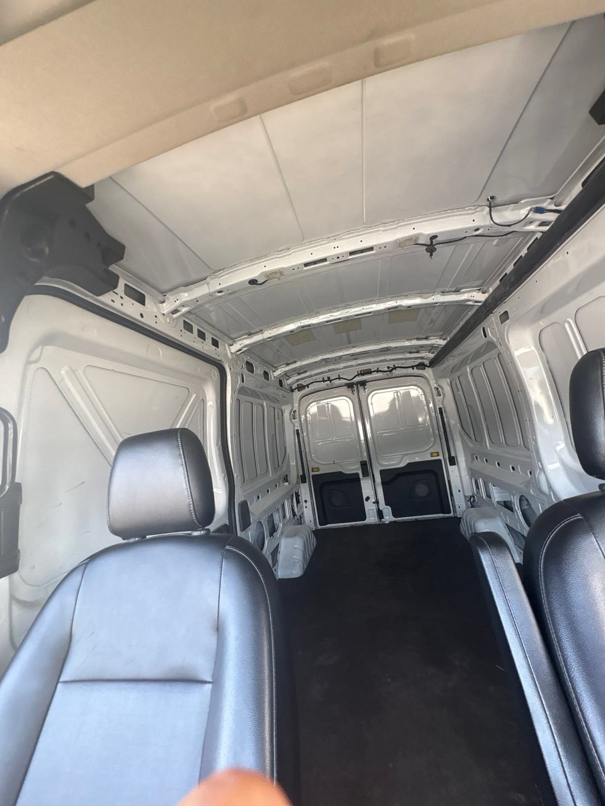 Used 2024 Ford Transit 250 148 Medium Roof RWD image 28