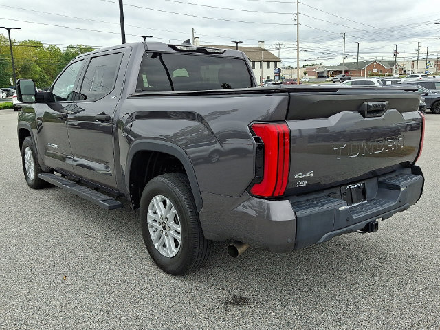 Used 2022 Toyota Tundra SR5 w/ SR5 Convenience Package AWD/4WD image 8