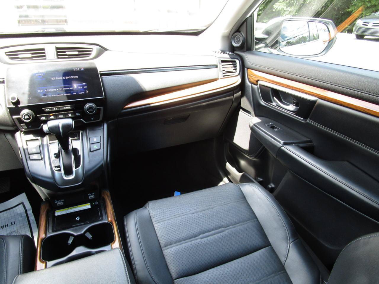 Used 2022 Honda CR-V Touring image 9