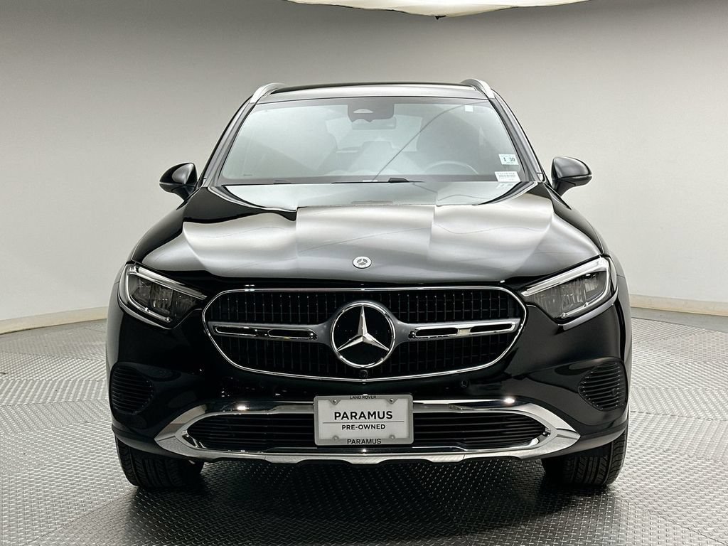 Used 2025 Mercedes-Benz GLC 300 4MATIC image 16