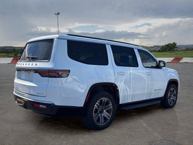 Used 2024 Jeep Wagoneer Series II w/ Flexible Seating Group RWD image 3