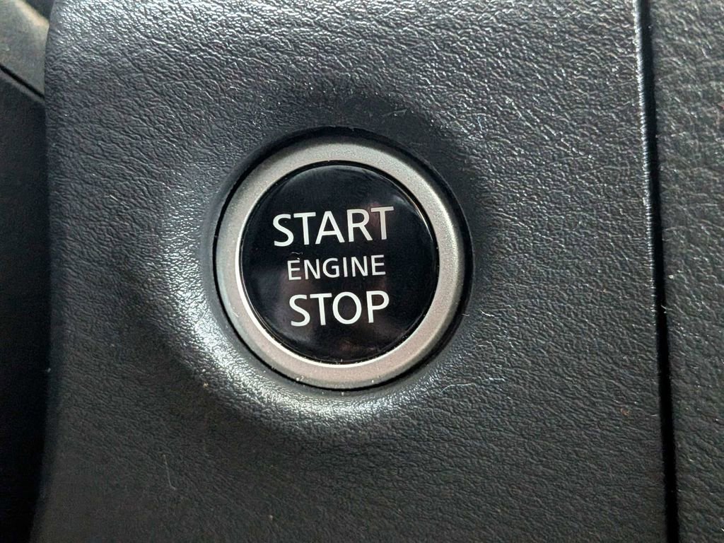 Used 2025 Nissan Frontier SV RWD image 27