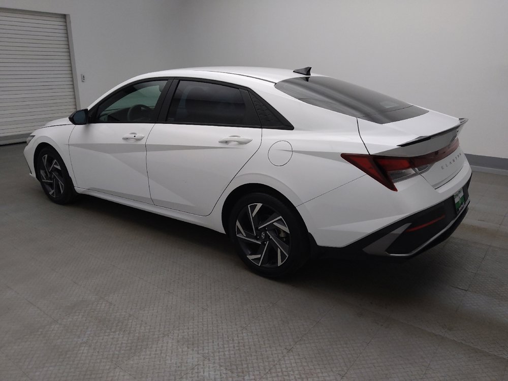 Used 2025 Hyundai Elantra Sport FWD image 3