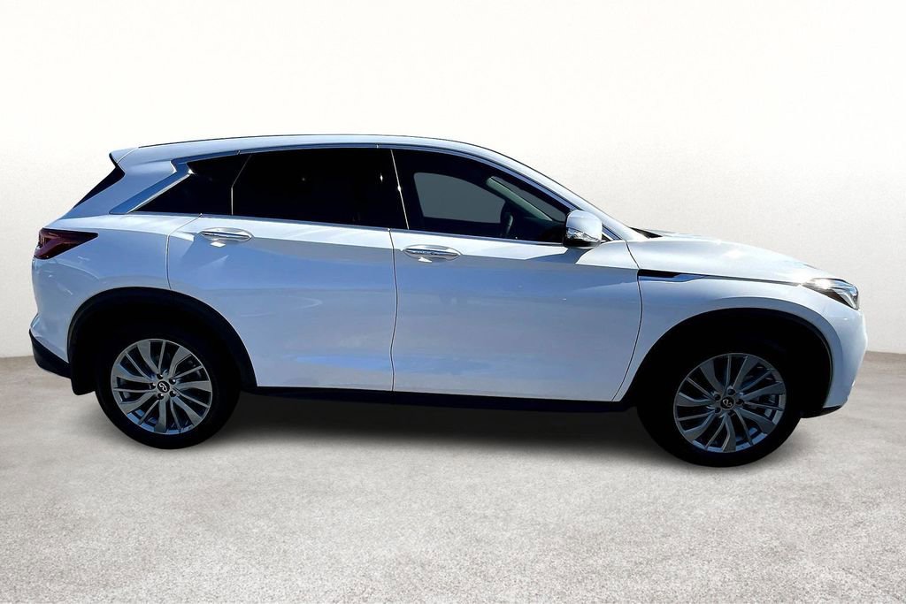 Certified 2025 INFINITI QX50 Pure image 48
