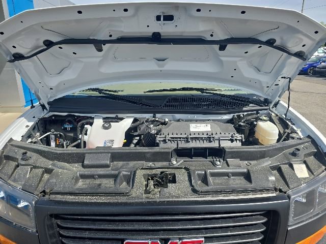 Used 2025 GMC Savana 3500 RWD image 39