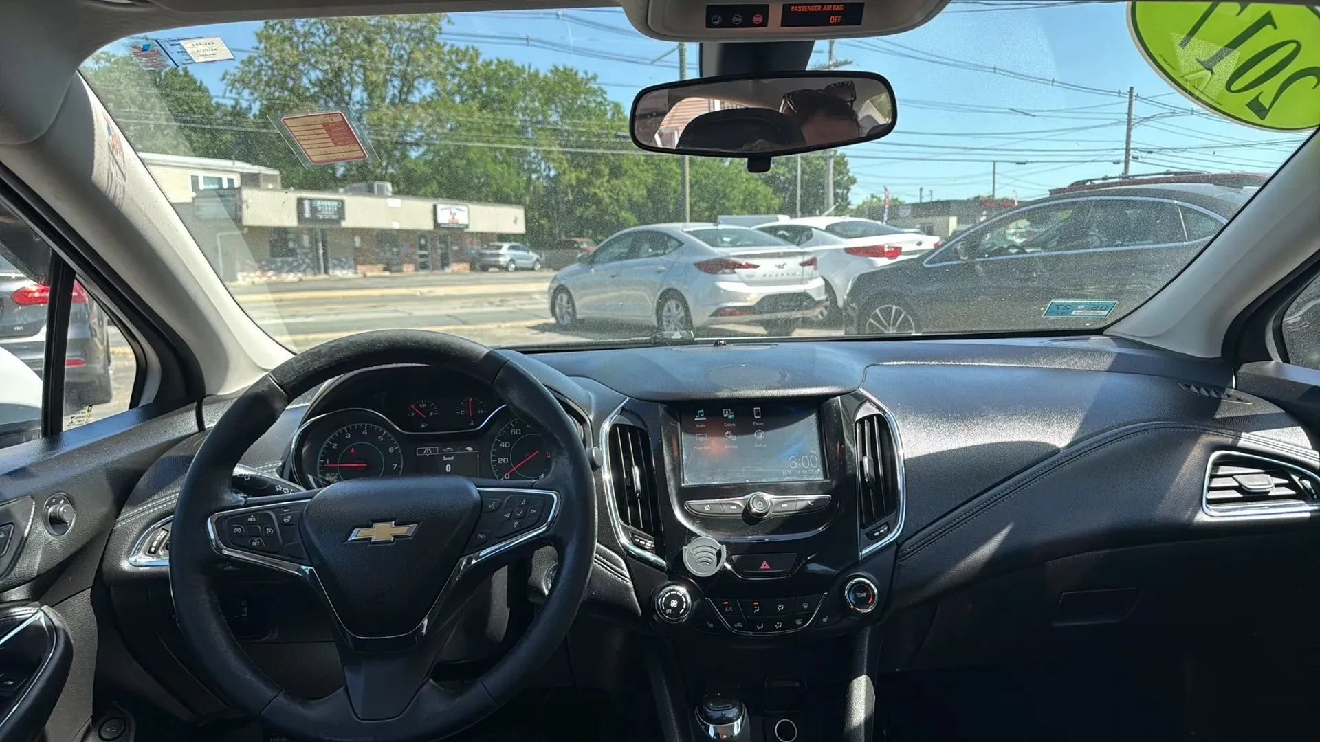 Used 2017 Chevrolet Cruze Premier FWD image 21