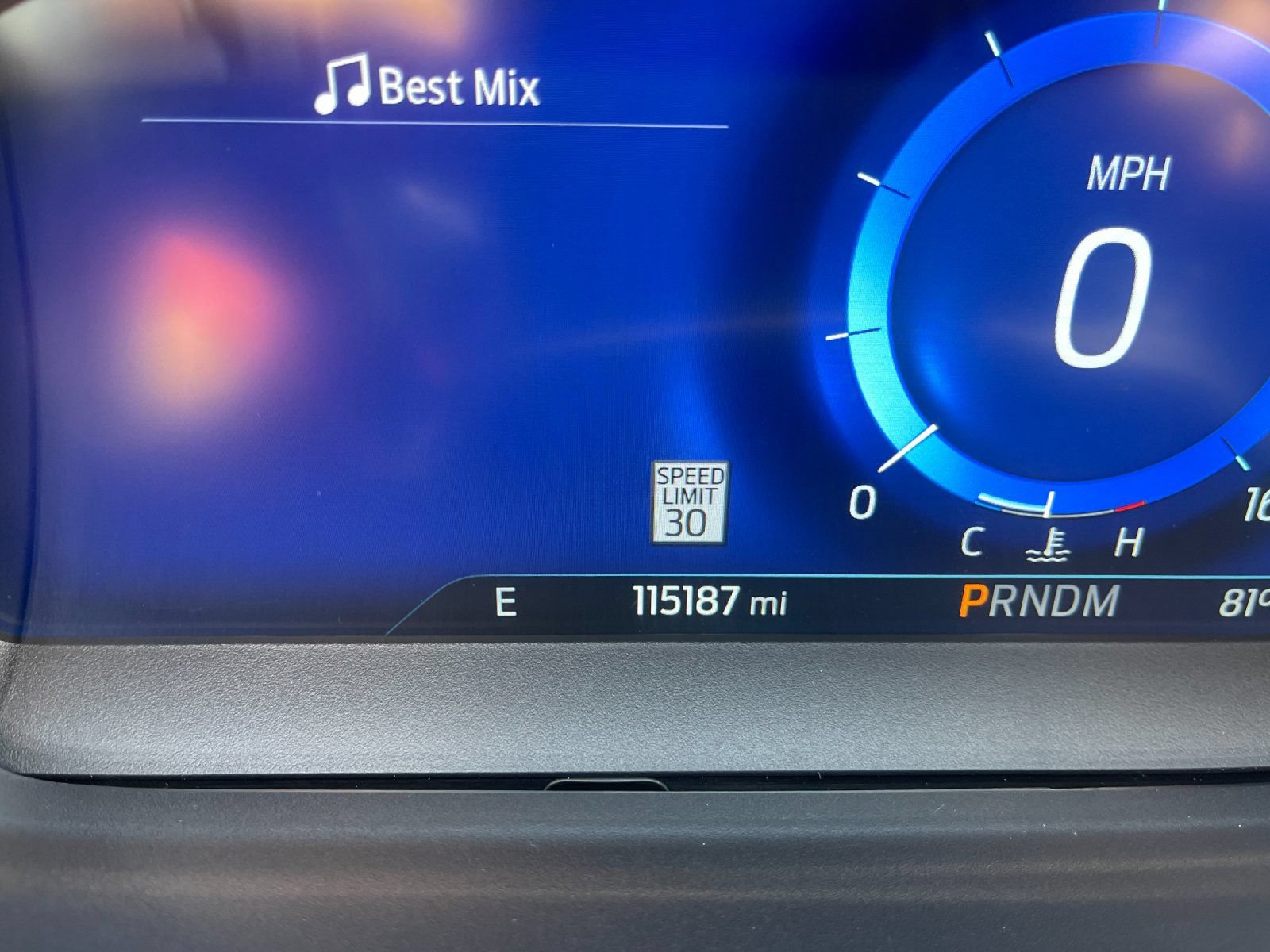 Used 2020 Ford Explorer Platinum w/ Premium Technology Package AWD/4WD image 33