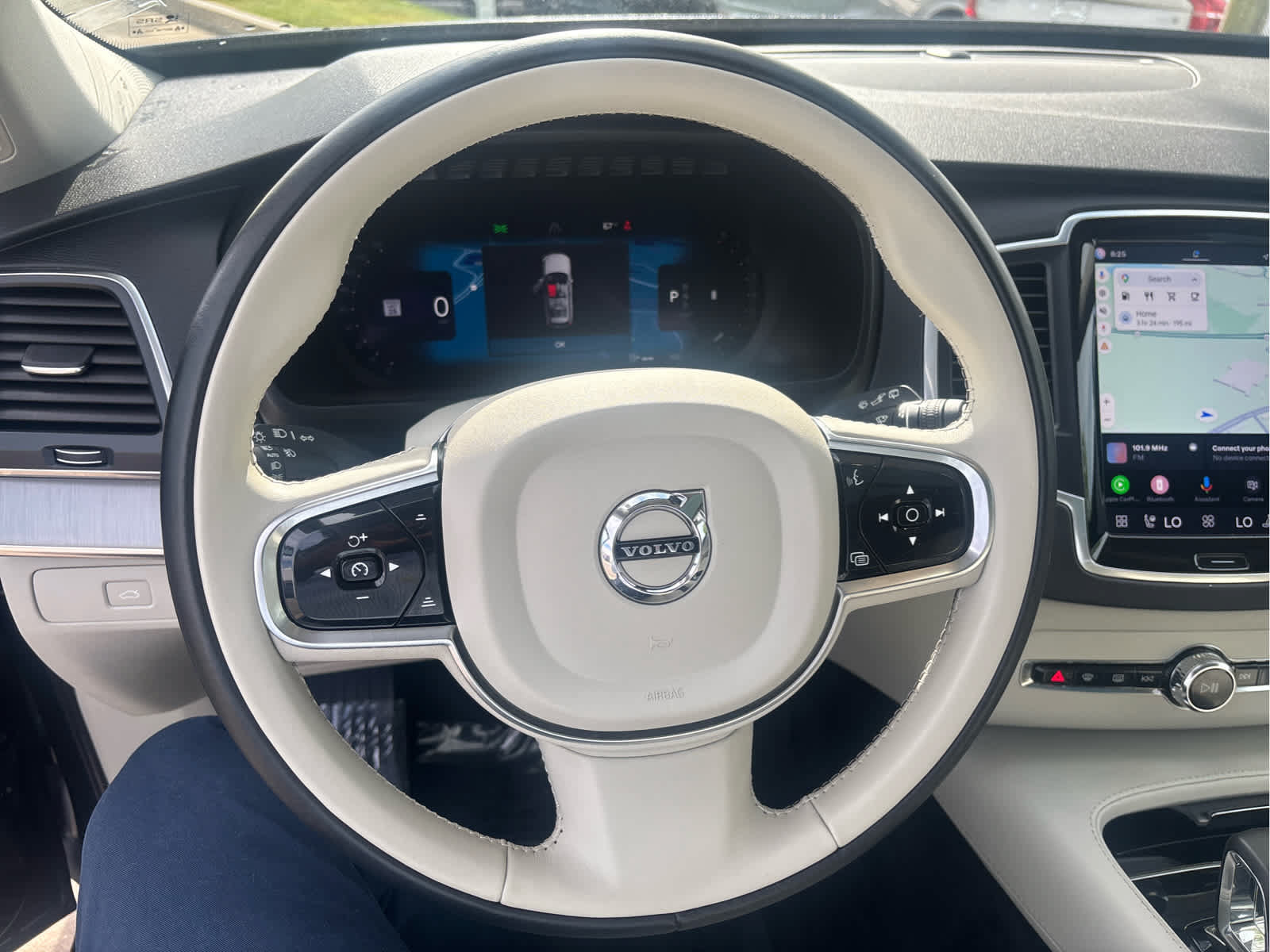 Used 2023 Volvo XC90 B5 Core w/ Protection Package Premier AWD/4WD image 16