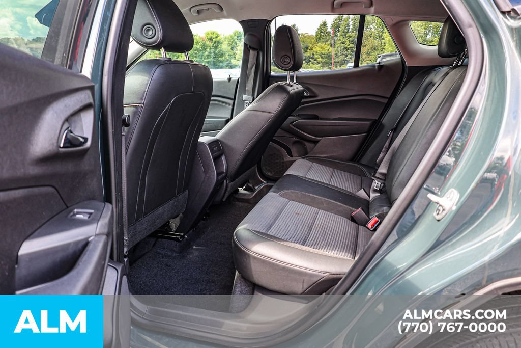 Used 2025 Chevrolet Trax LT FWD image 18