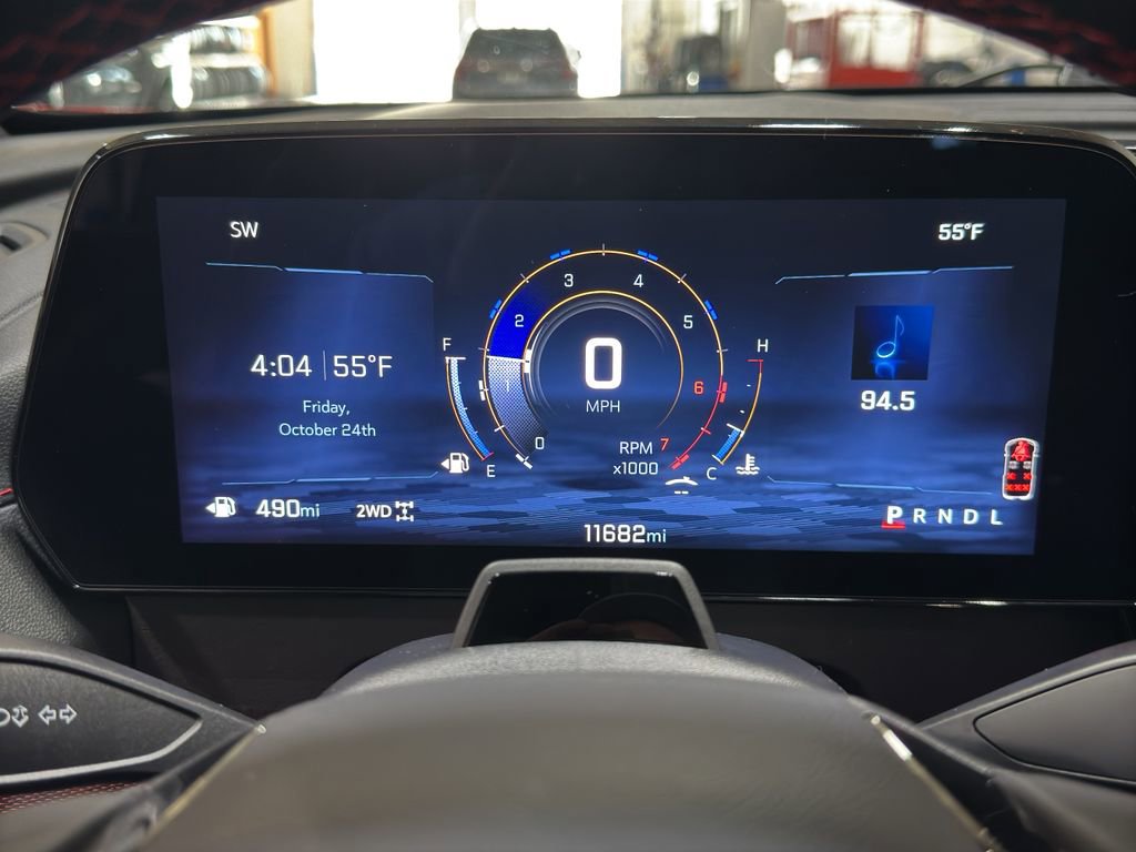 Used 2025 Chevrolet Traverse RS image 30