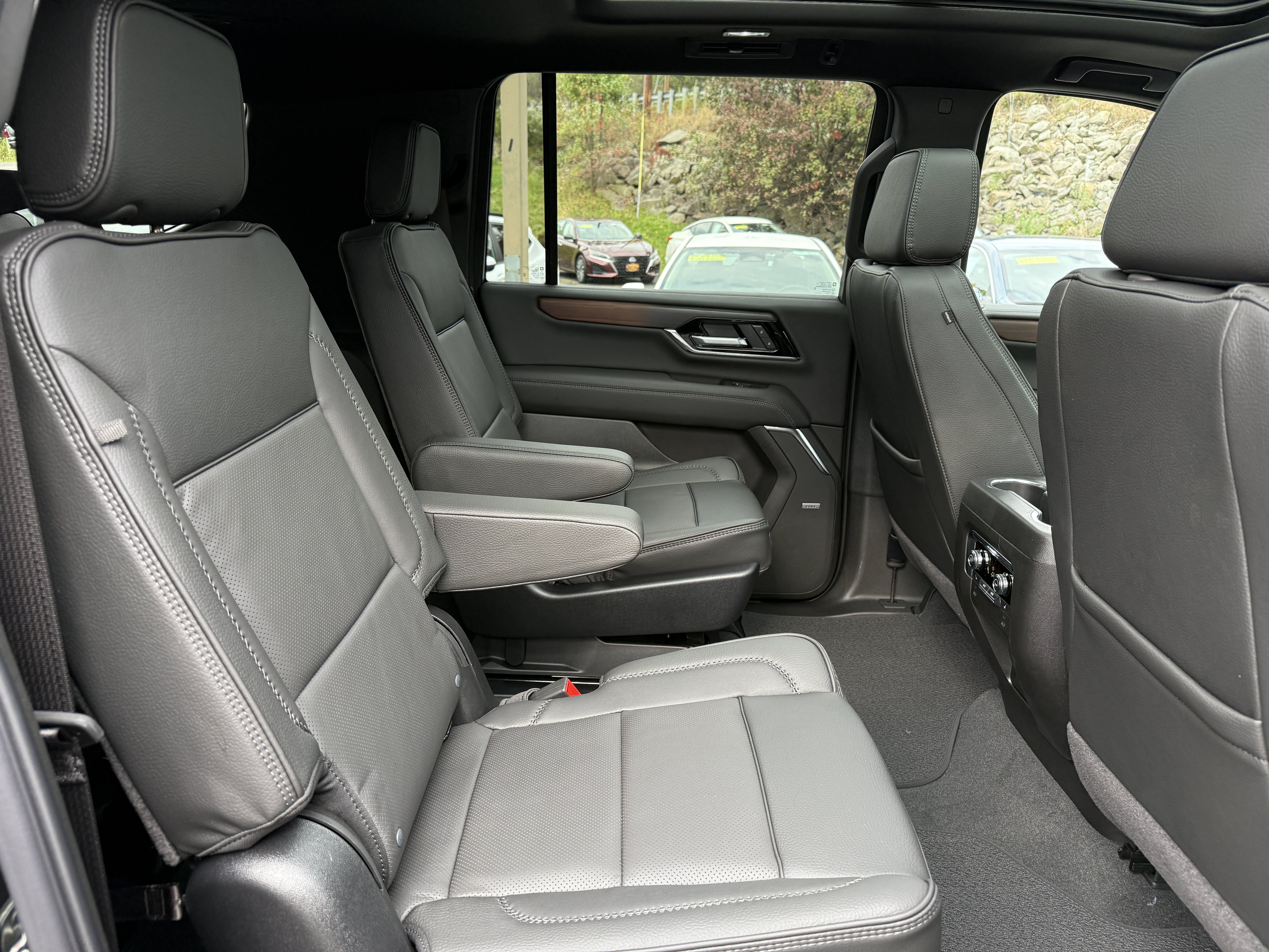 New 2027 GMC Yukon XL Denali AWD/4WD image 23