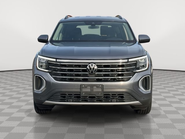 Used 2024 Volkswagen Atlas SE AWD/4WD image 2