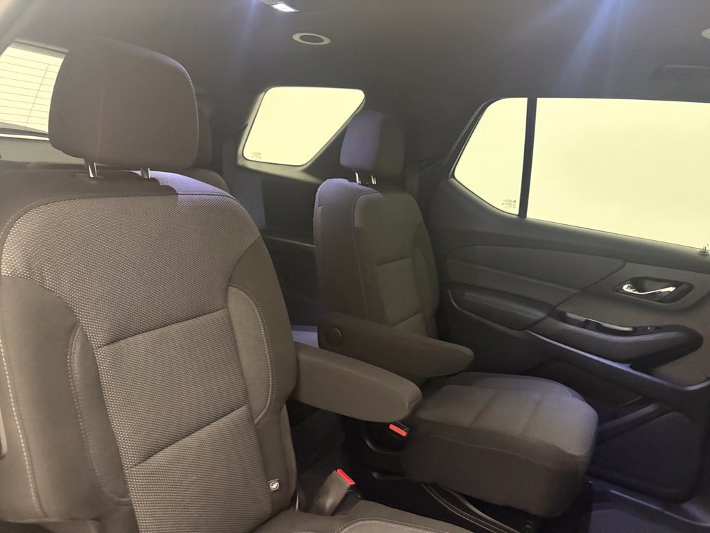 Used 2022 Chevrolet Traverse LT FWD image 34