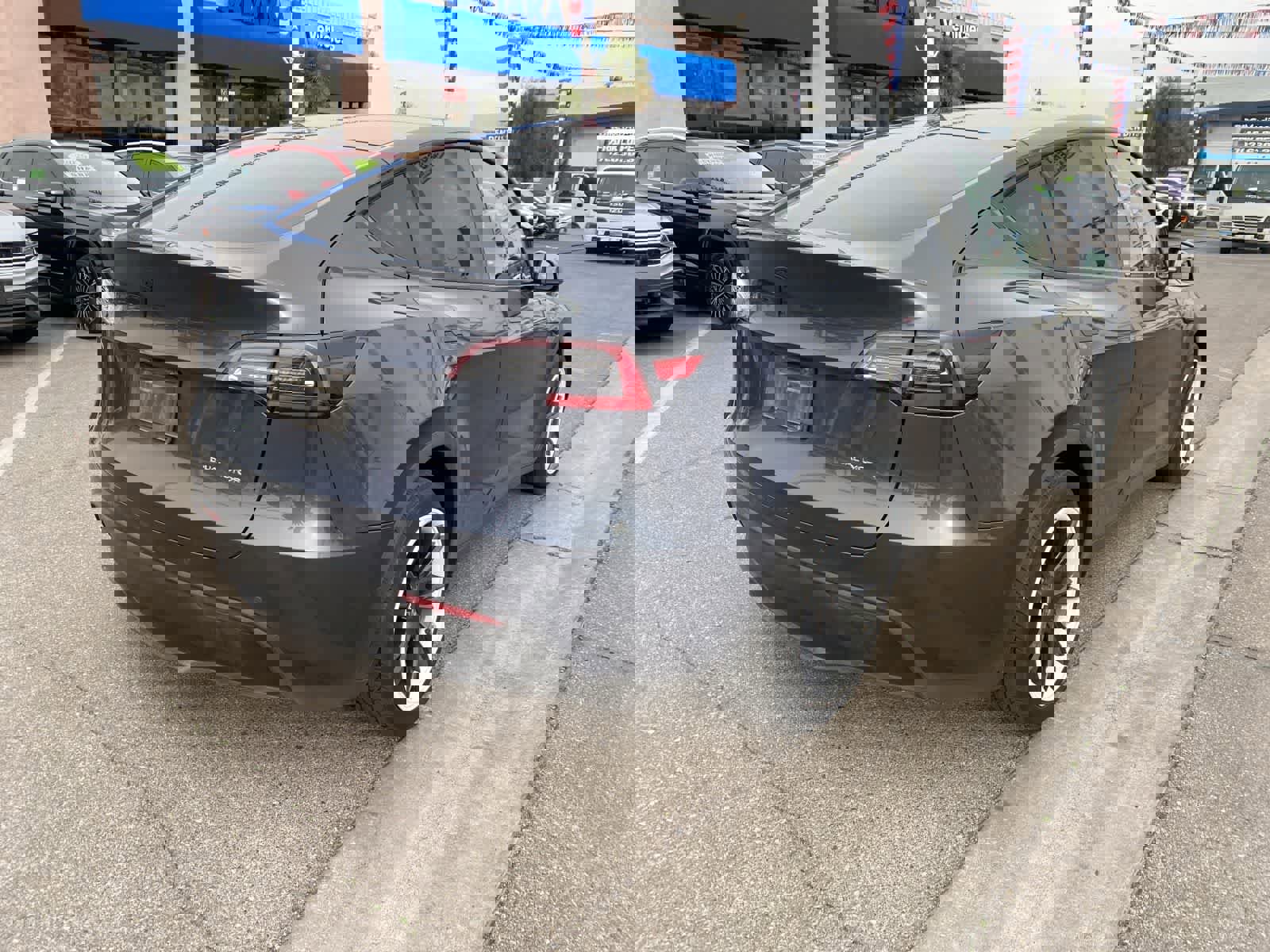 Used 2020 Tesla Model Y Long Range image 6