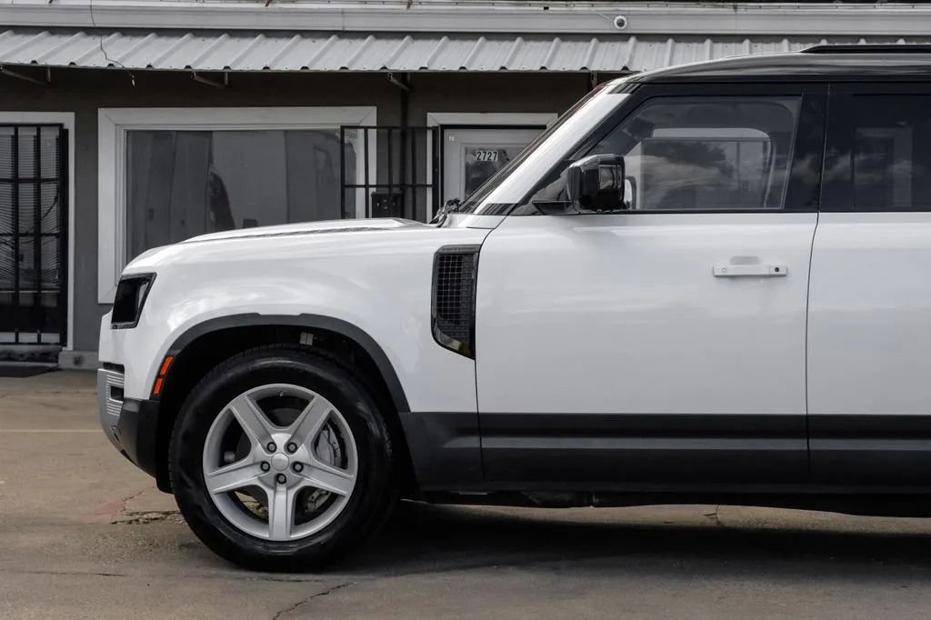 Used 2020 Land Rover Defender 110 SE AWD/4WD image 16