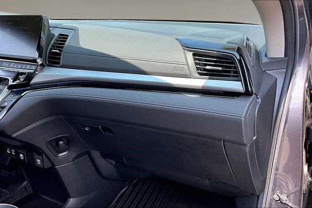 Certified 2025 Honda Odyssey Touring image 25
