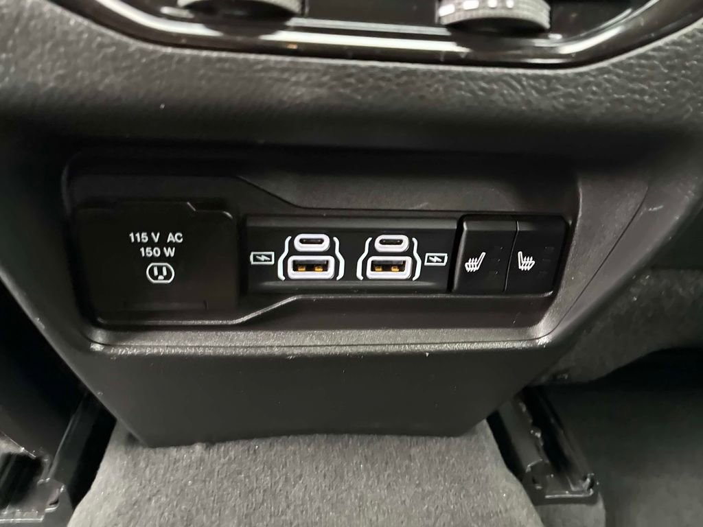 Certified 2023 Jeep Grand Cherokee 4WD 4xe w/ Luxury Tech Group II image 15